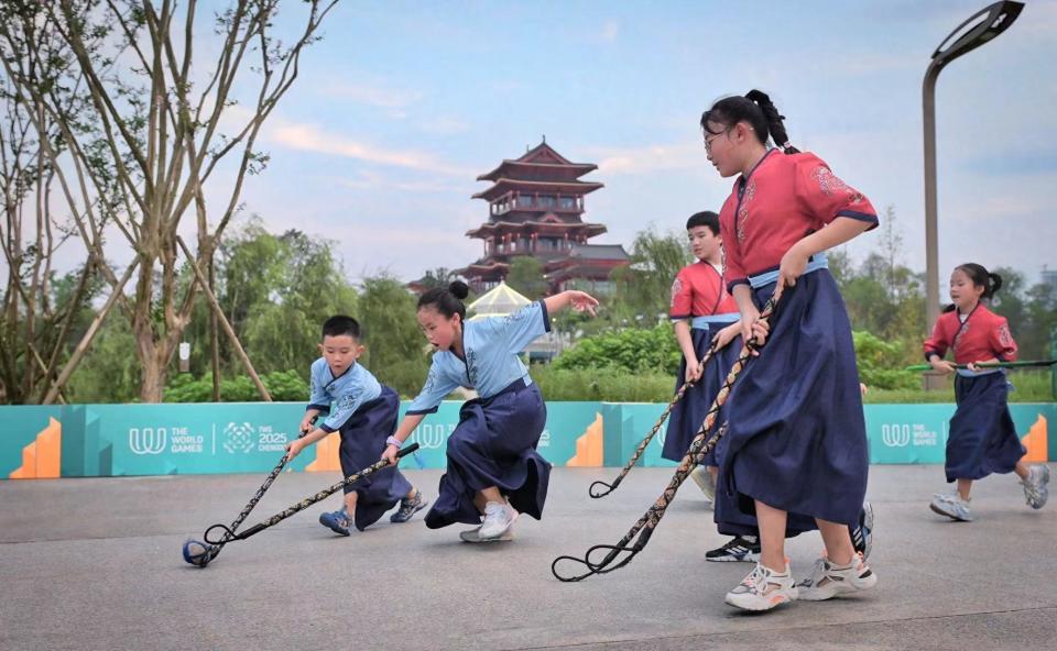 体育舞蹈快闪：街头文化的新风尚的简单介绍